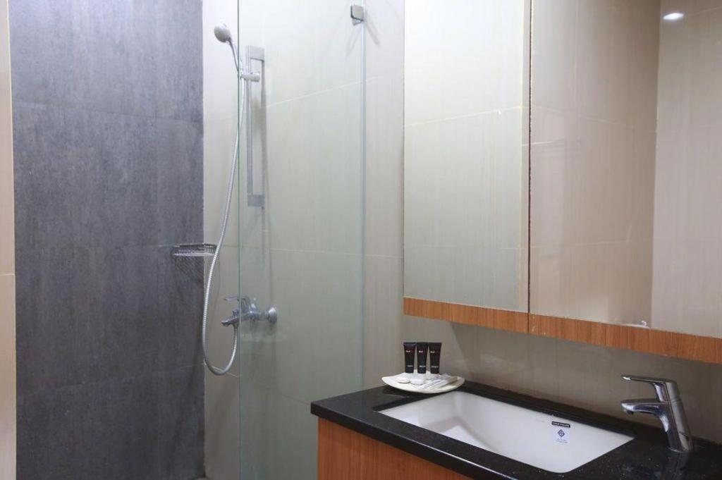 Hotel Super Oyo Capital O 91140 Ayodya Kebon Jeruk