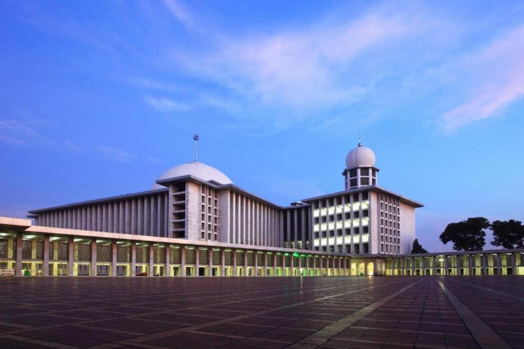 Hotel Super Oyo Capital O 91140 Ayodya Kebon Jeruk Jakarta