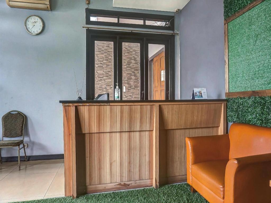 Super Oyo Capital O 91140 Ayodya Kebon Jeruk Hotel 2*